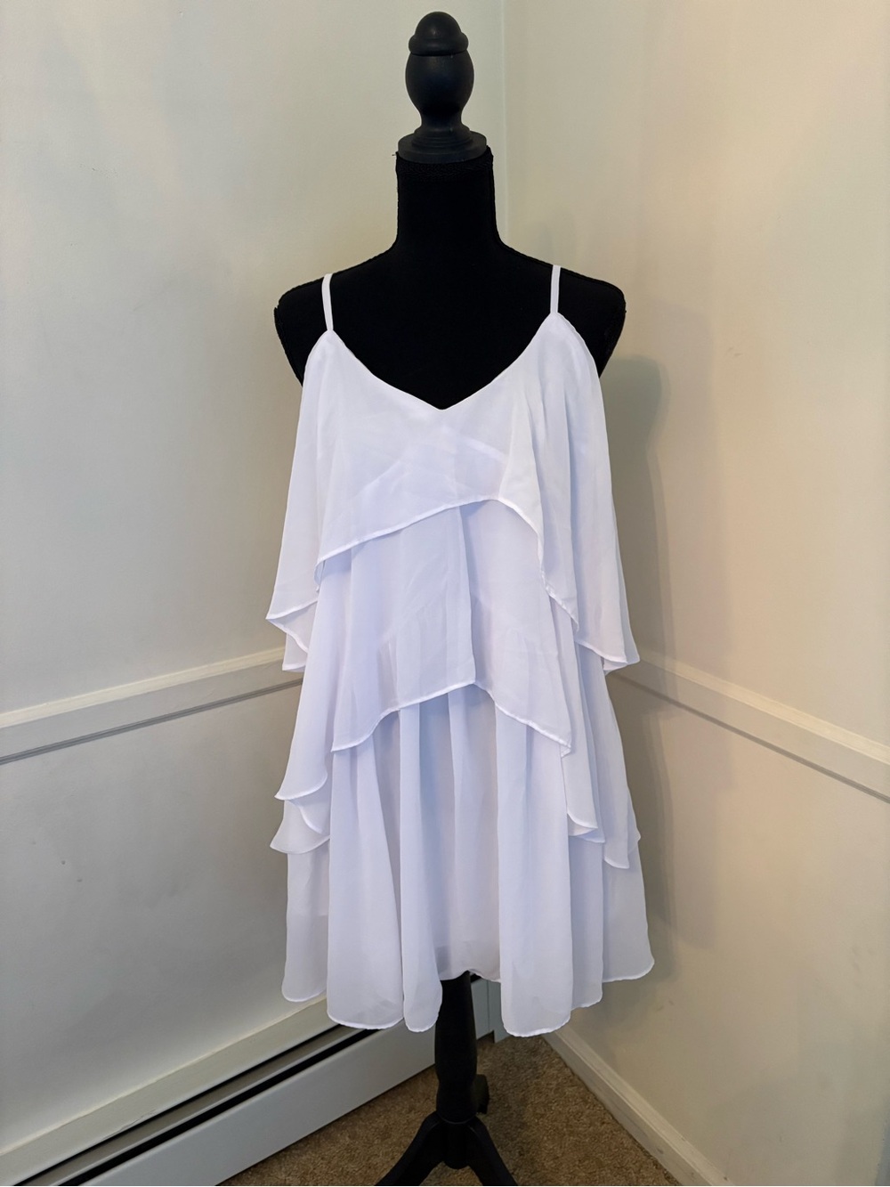 Dresstells White Chiffon Tiered Dress- Spaghetti Straps- Mini - Sz L